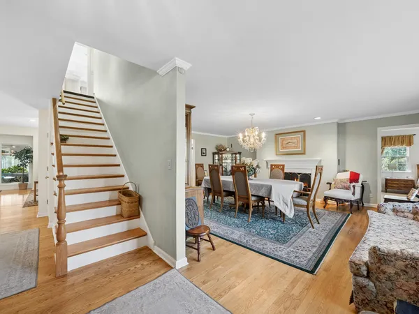 $1,630,000 | 819 South Beverly Lane, Arlington Heights, IL 60005