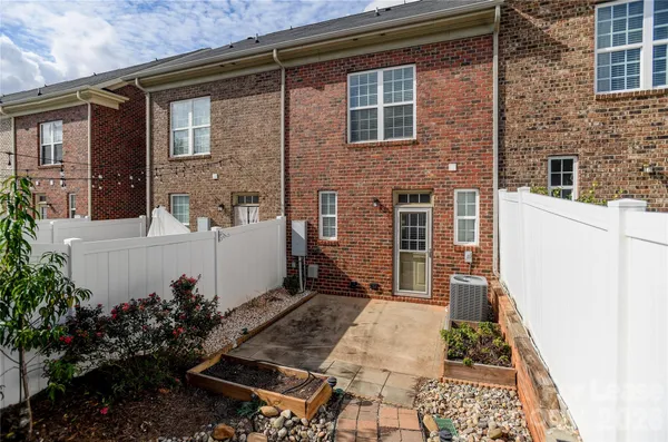 $1,950 | 11177 Cedar Walk Lane, Charlotte, NC 28277