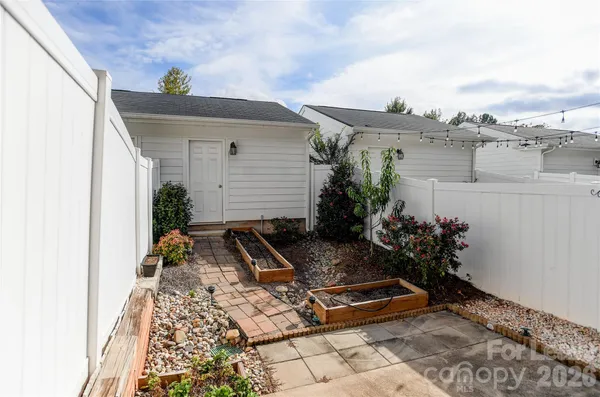 $1,950 | 11177 Cedar Walk Lane, Charlotte, NC 28277