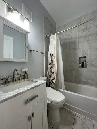 $3,600 | 1359 East 57th Street, Unit 1, Chicago, IL 60637