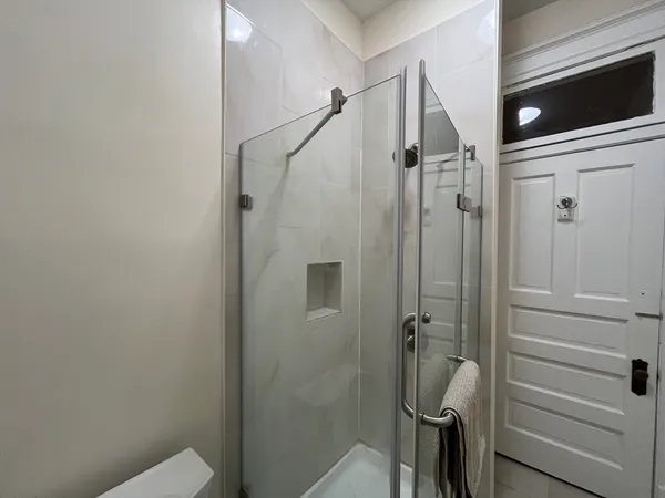 $3,600 | 1359 East 57th Street, Unit 1, Chicago, IL 60637