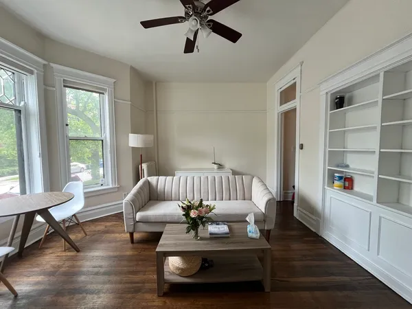 $3,600 | 1359 East 57th Street, Unit 1, Chicago, IL 60637