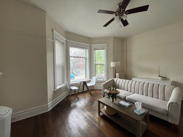 $3,600 | 1359 East 57th Street, Unit 1, Chicago, IL 60637