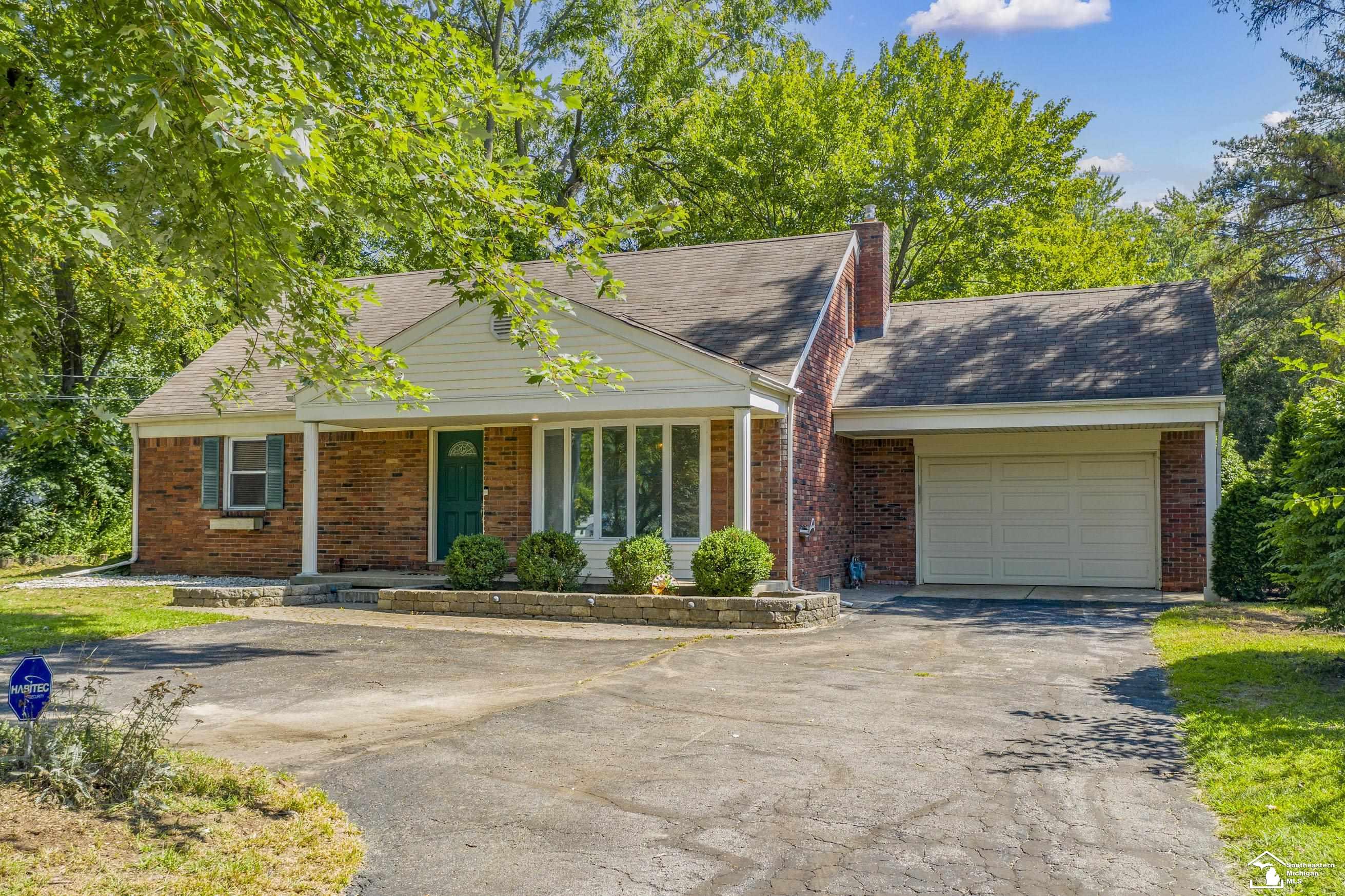 6716 Douglas Road Lambertville, MI 48144 - Photo 2 of 47 Gallery Image 2