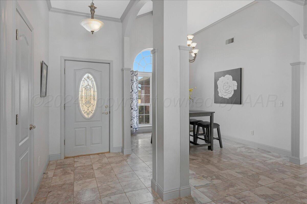 8501 Bryeson Lane Canyon, TX 79015 - Photo 4 of 25 a view of a hallway with elevator