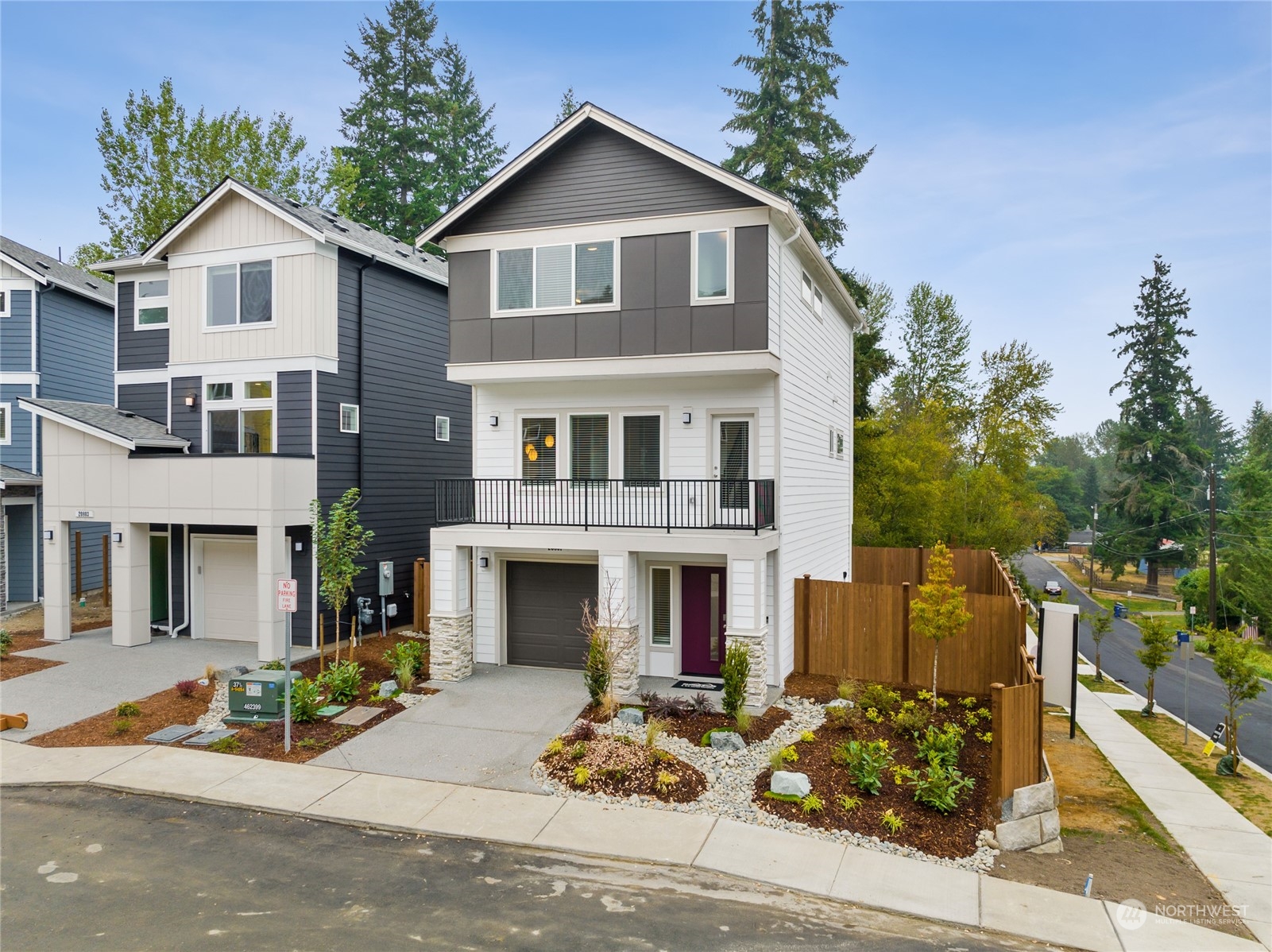 20801 3rd Drive Southeast Bothell, WA 98012 - Photo 33 of 34 a front view of a house with garden