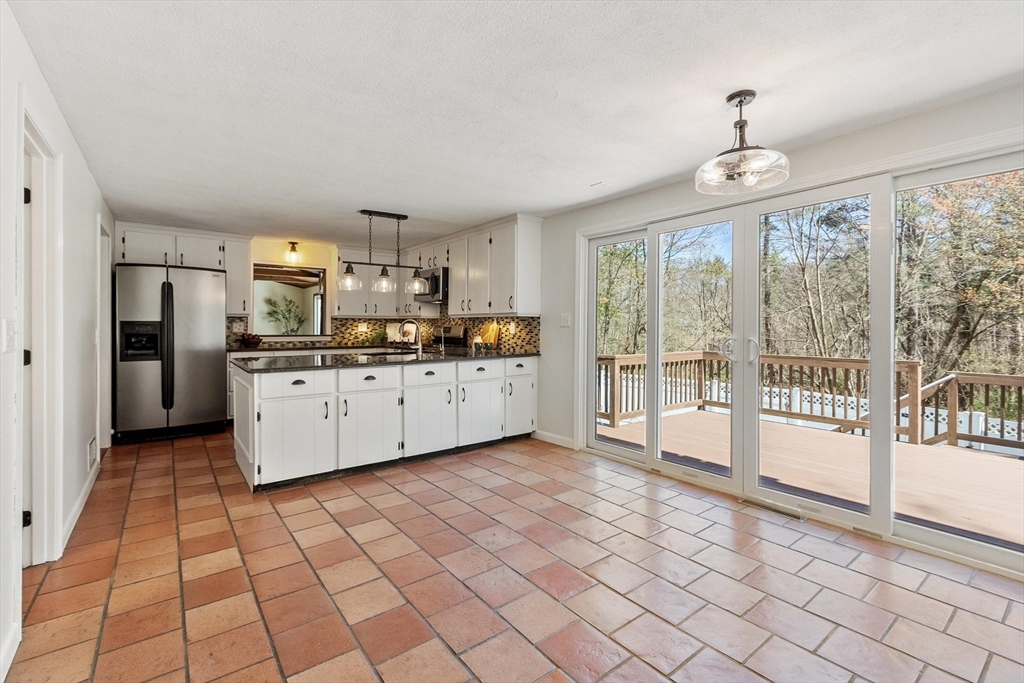 52 Bulkeley Road Littleton, MA 01460 - Photo 10 of 36 Gallery Image 10