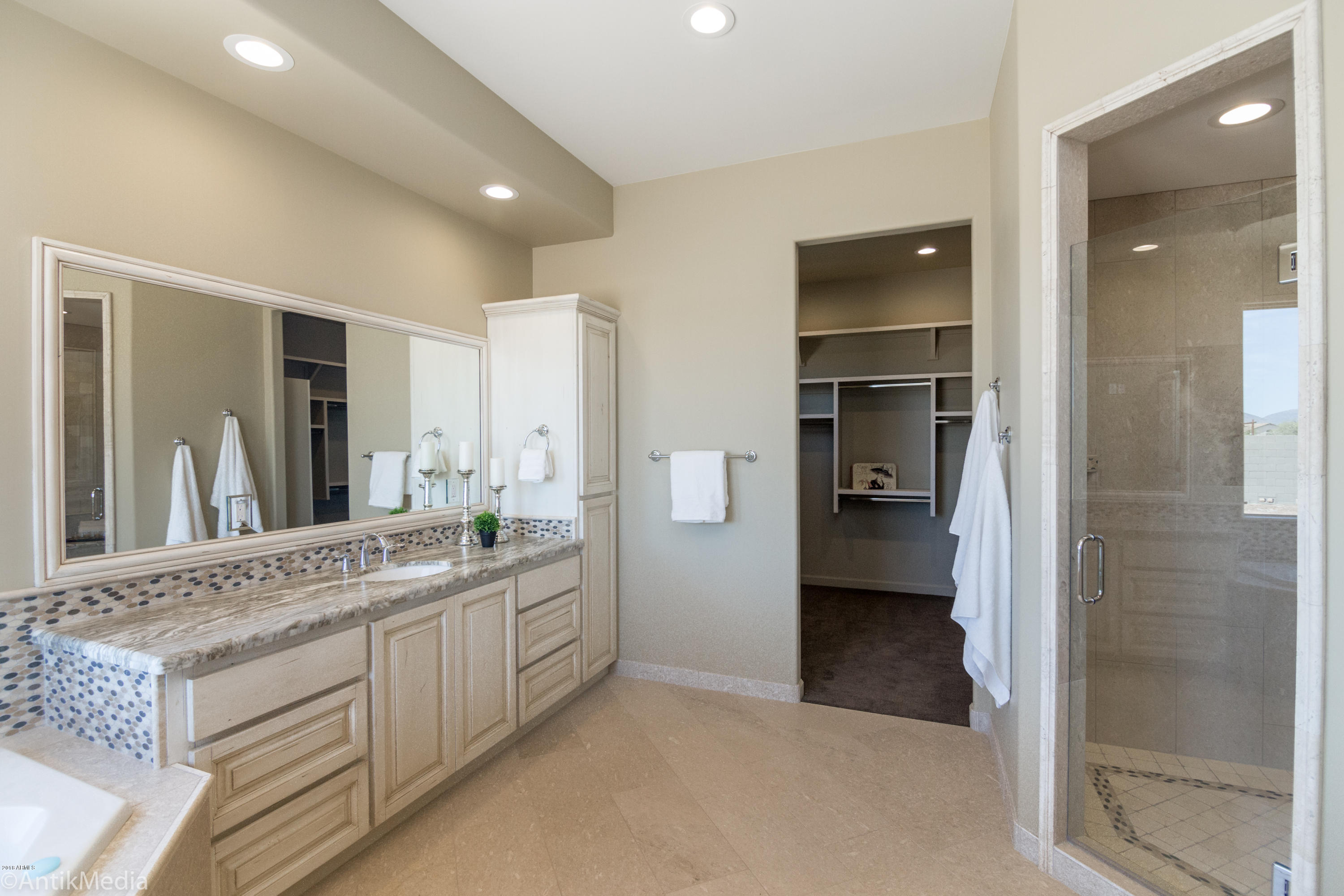 2820 West Irvine Road Phoenix, AZ 85086 - Photo 22 of 45 Large Walk-In Shower