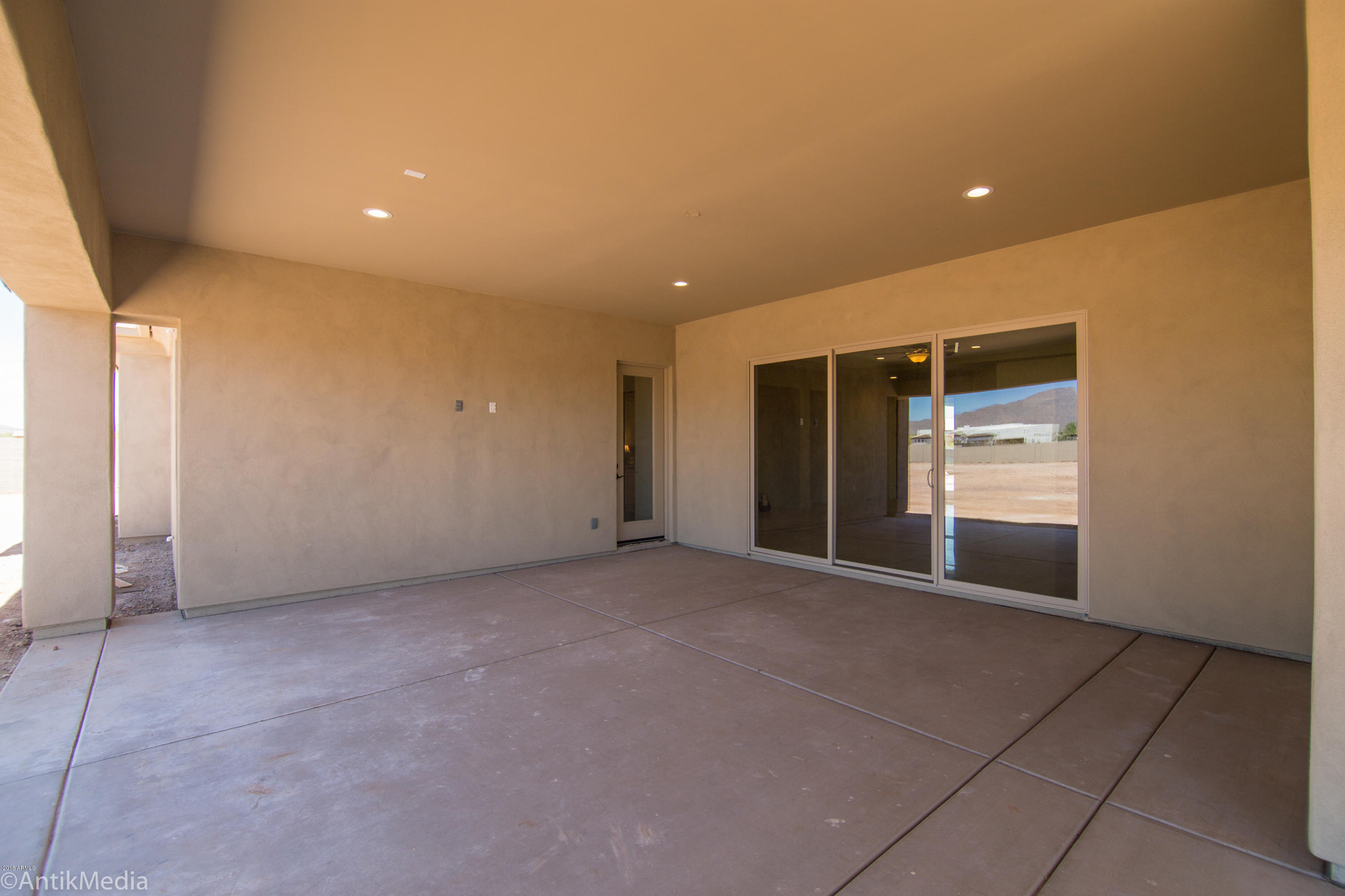 2820 West Irvine Road Phoenix, AZ 85086 - Photo 41 of 45 Wonderful Outdoor Living Options