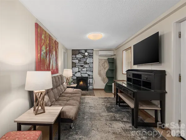 $450,000 | 116 Vehorn Road, Fairview, NC 28730