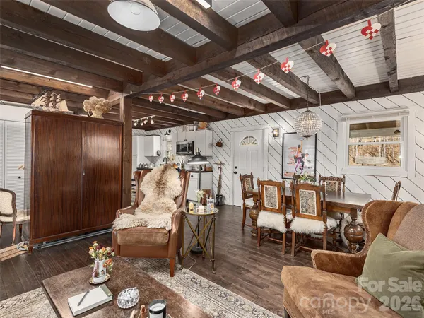 $450,000 | 116 Vehorn Road, Fairview, NC 28730