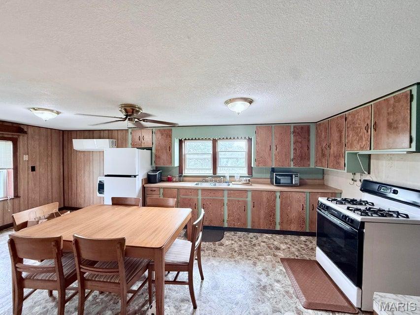 16311 Lebanon Road Elk Creek, MO 65464 - Photo 6 of 20