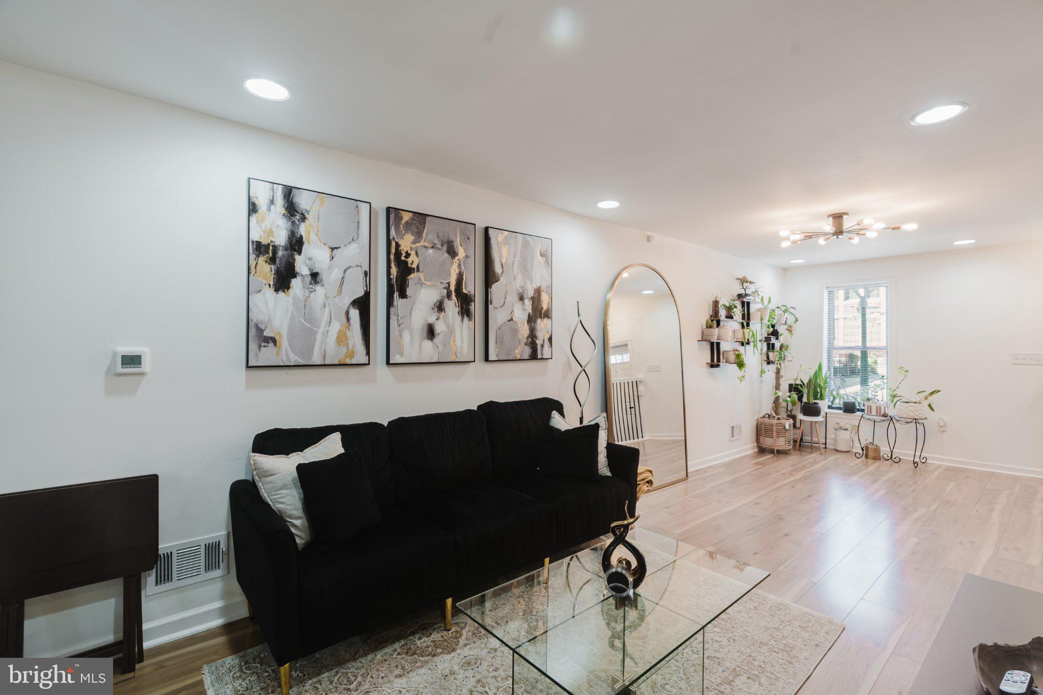 1639 North Spring Street Baltimore, MD 21213 - Photo 3 of 30 Gallery Image 3