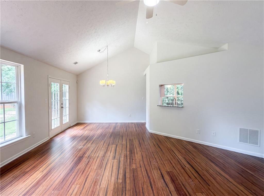 305 Cobb Court Hampton, GA 30228 - Photo 6 of 27