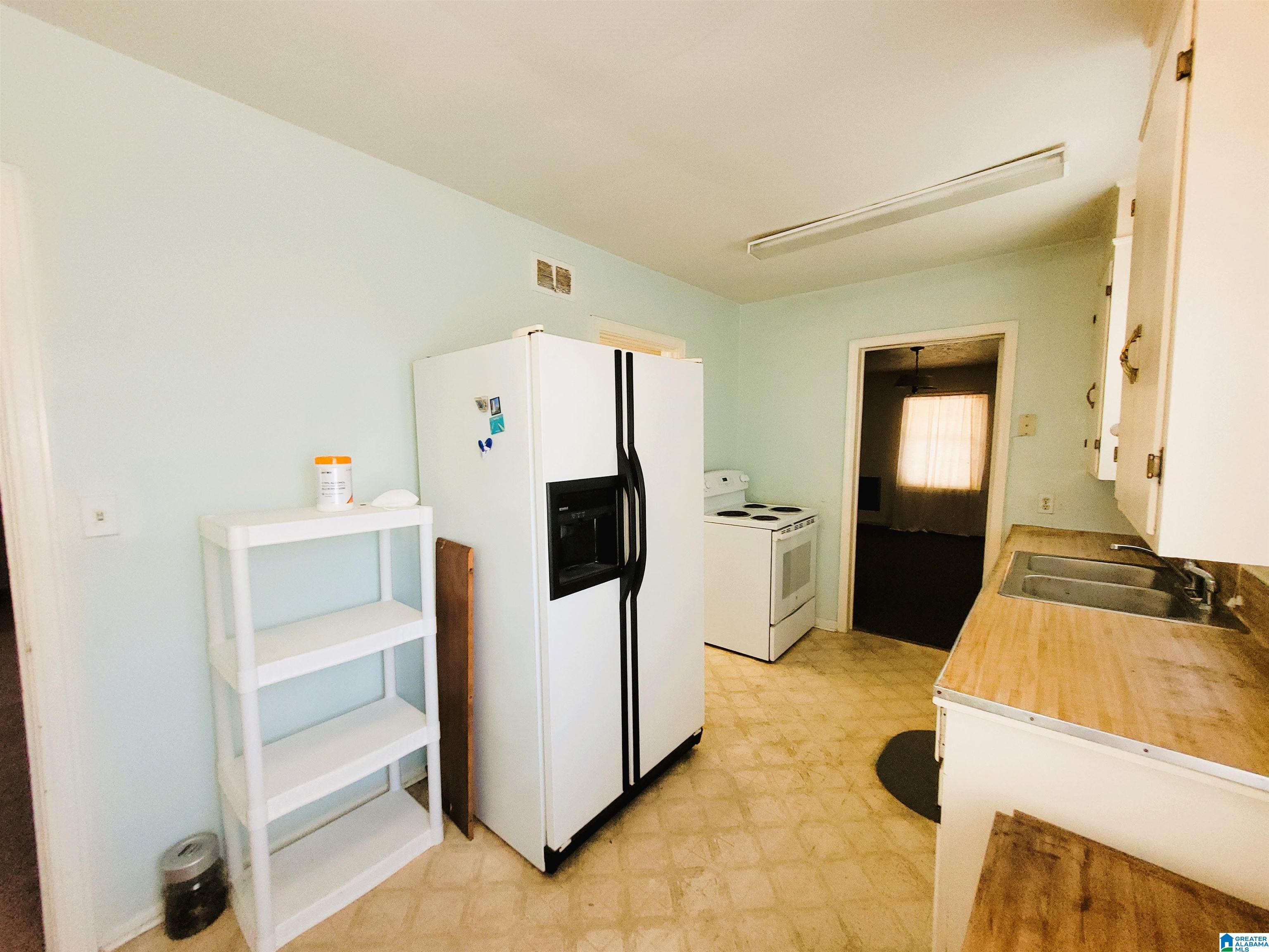 111 Lancaster Street Talladega, AL 35160 - Photo 6 of 18