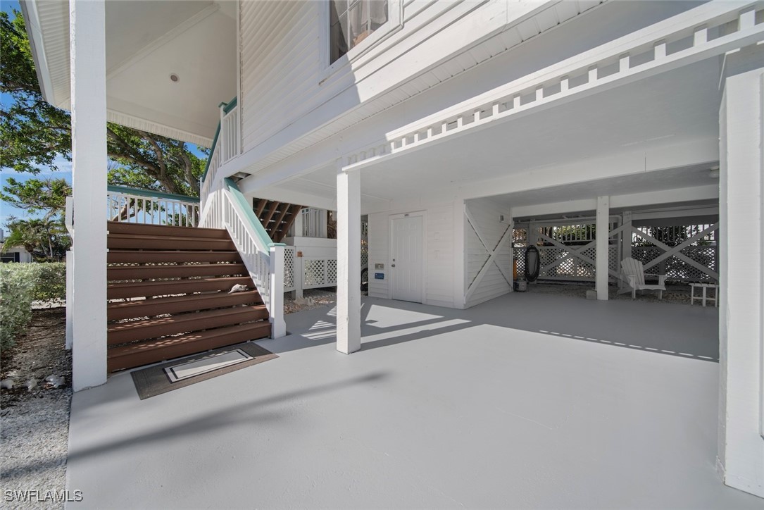 862 Beach Road Sanibel, FL 33957 - Photo 31 of 49 a view of an entryway