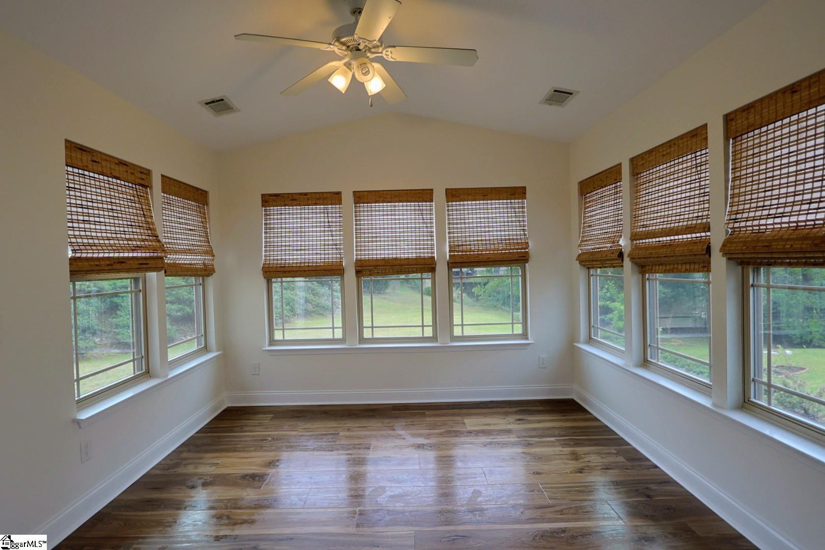 314 Park Ridge Circle Greer, SC 29651 - Photo 9 of 21 Gallery Image 9