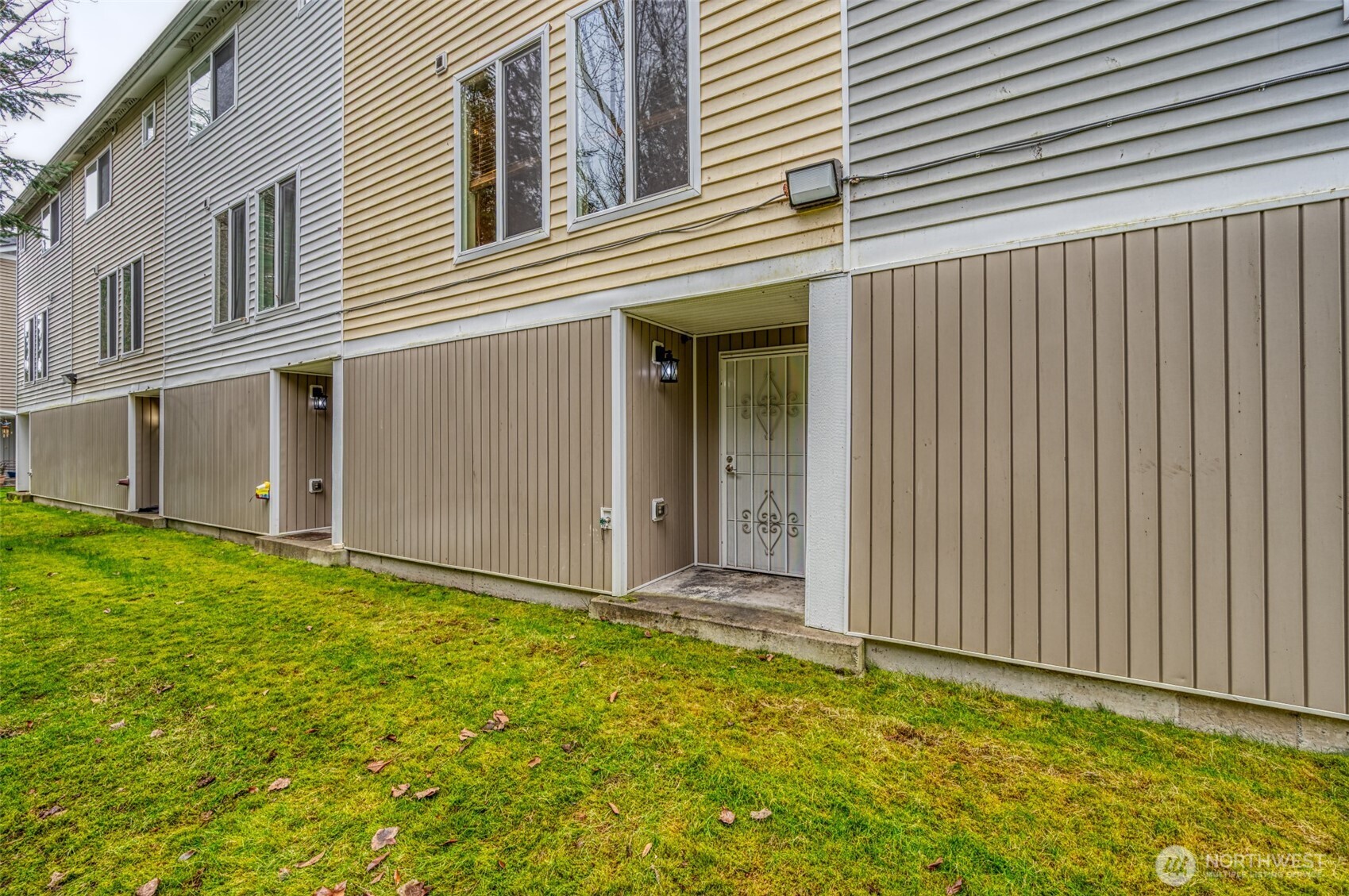 5325 Military Road East, Unit B Tacoma, WA 98446 - Photo 23 of 27 a view of an entrance of the house