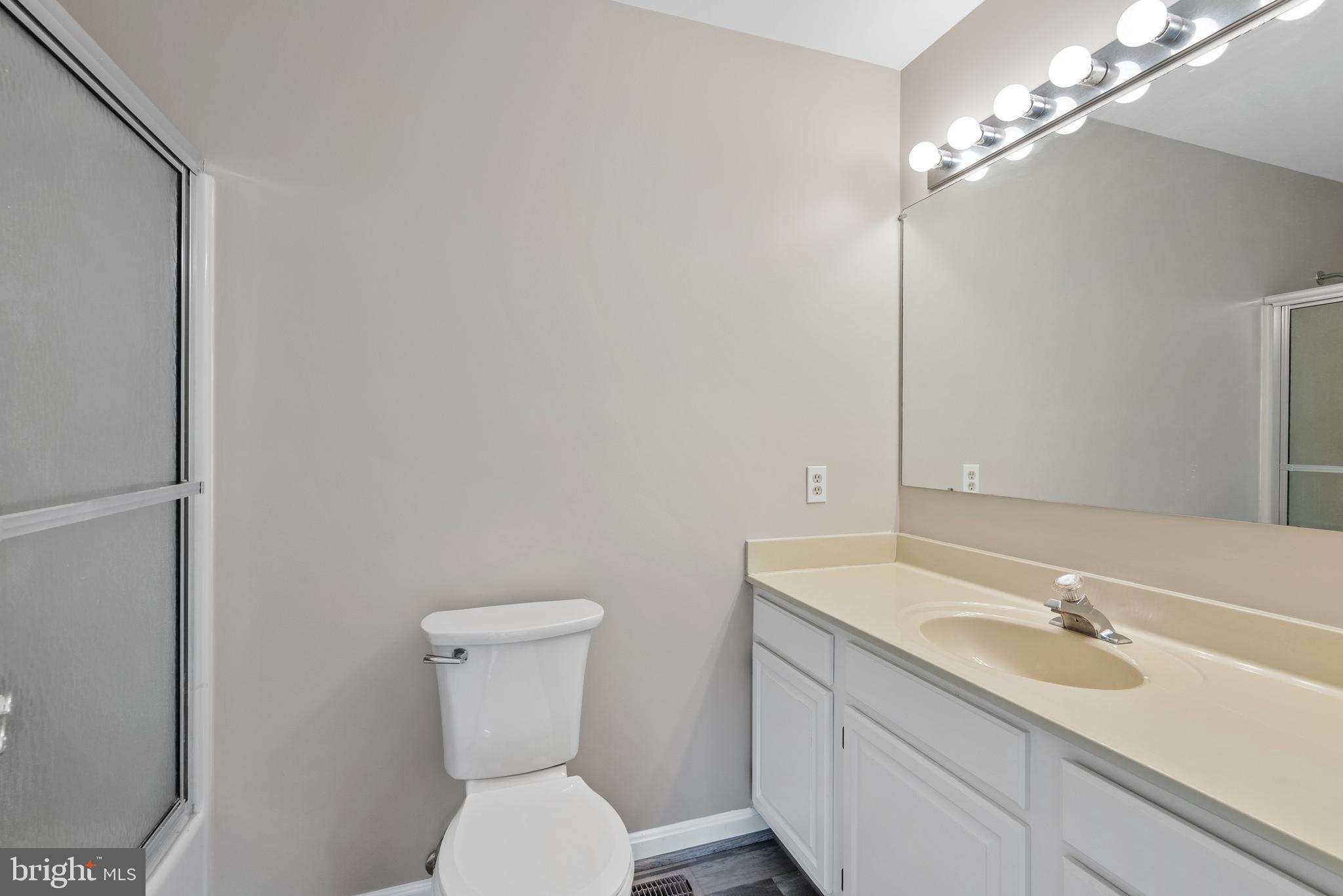 2733 Rowe Road New Windsor, MD 21776 - Photo 23 of 44 Primary Bath