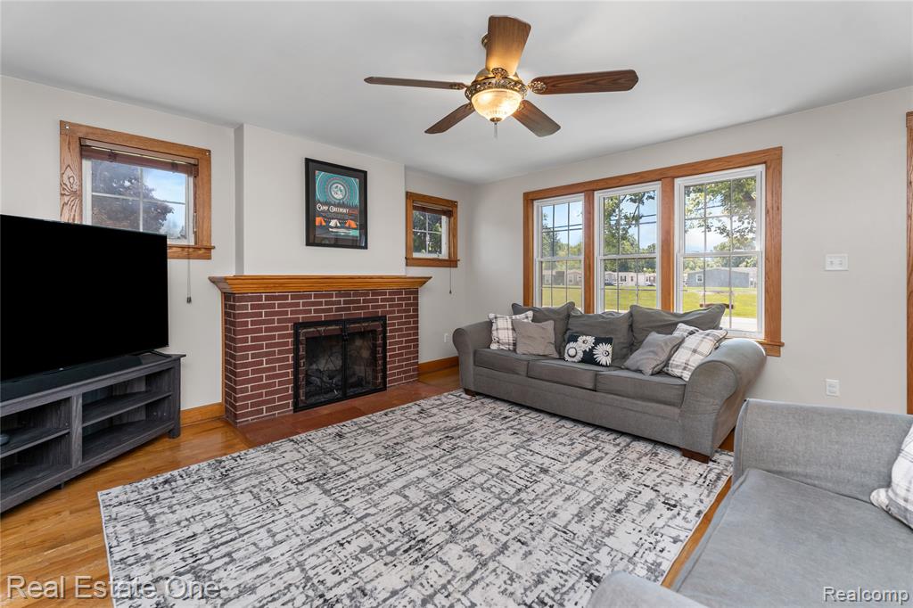 50000 Willis Road Belleville, MI 48111 - Photo 9 of 34