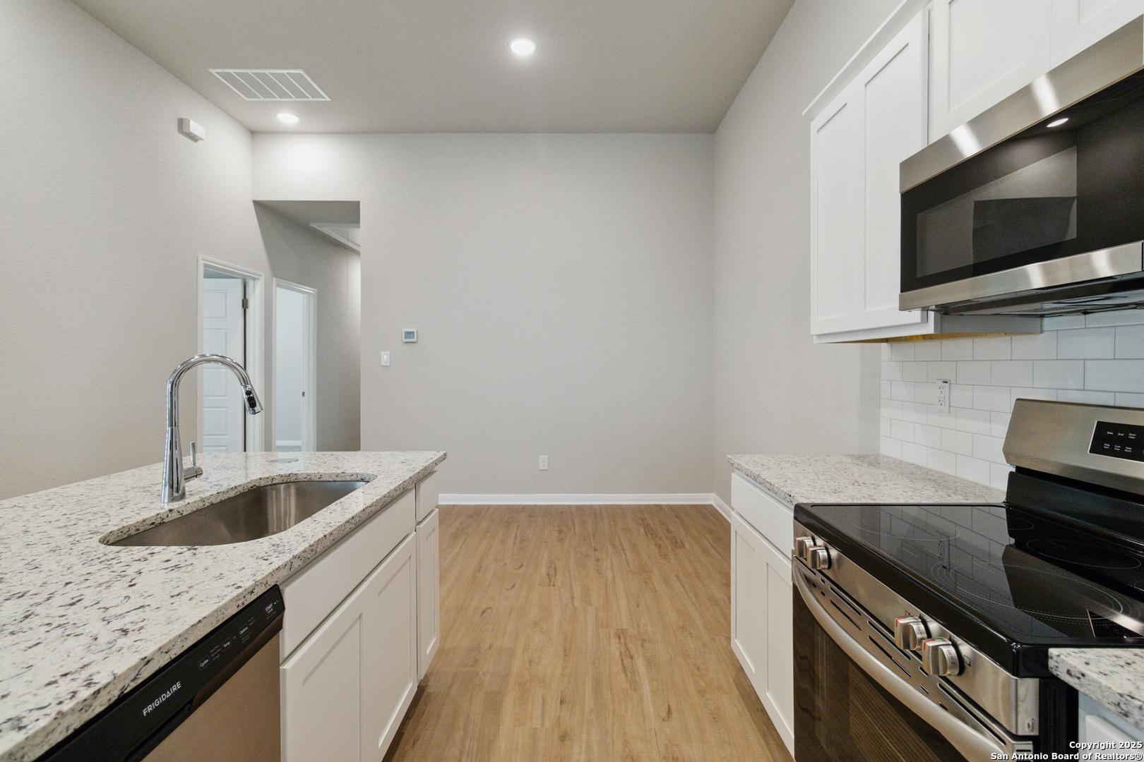 105 Gunner Road Buda, TX 78610 - Photo 17 of 30