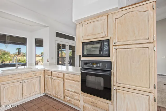 $649,900 | 956 East Marconi Avenue, Phoenix, AZ 85022