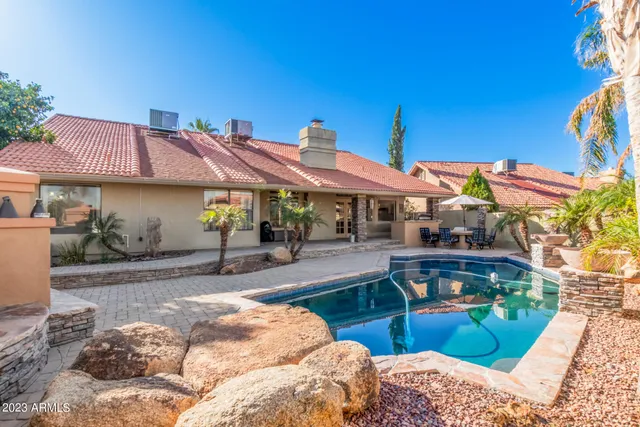 $649,900 | 956 East Marconi Avenue, Phoenix, AZ 85022