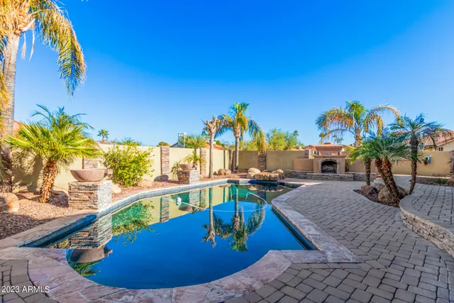 $649,900 | 956 East Marconi Avenue, Phoenix, AZ 85022