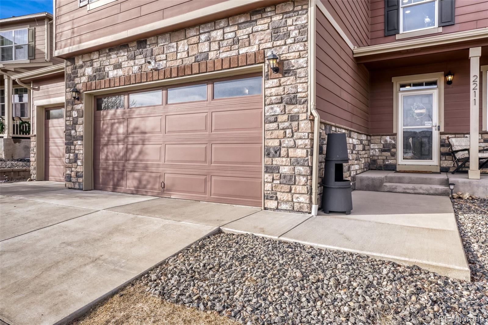 2211 Shadow Rider Circle Castle Rock, CO 80104 - Photo 4 of 44