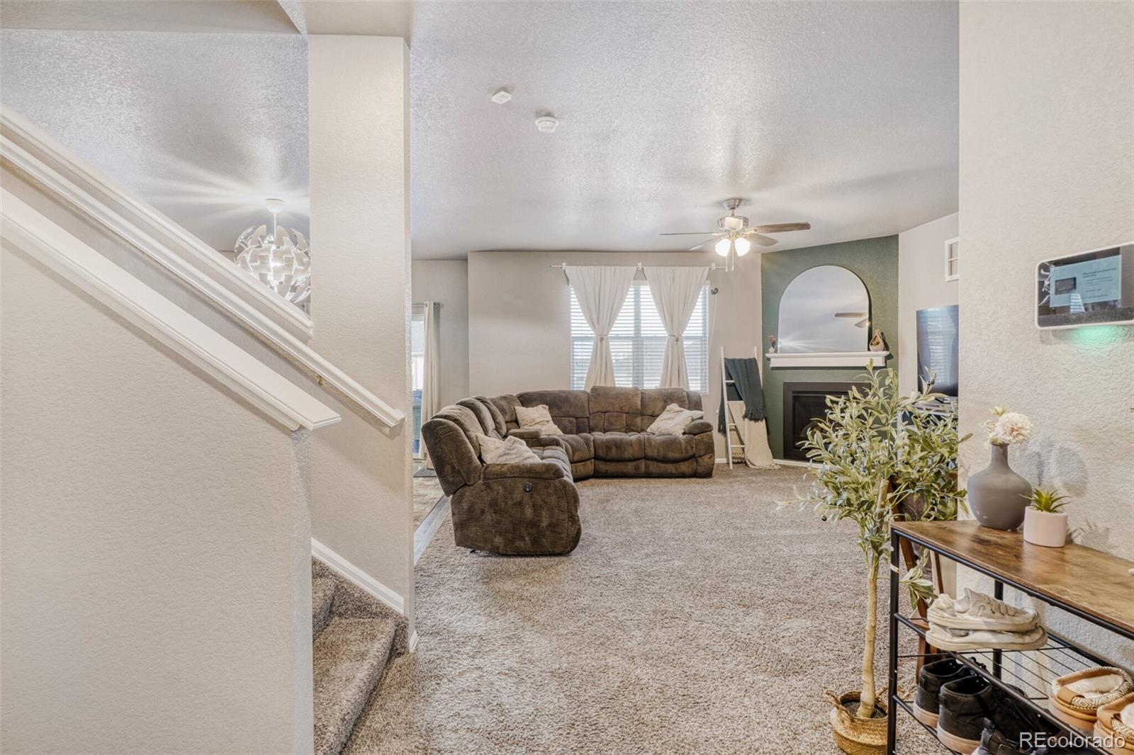 2211 Shadow Rider Circle Castle Rock, CO 80104 - Photo 8 of 44