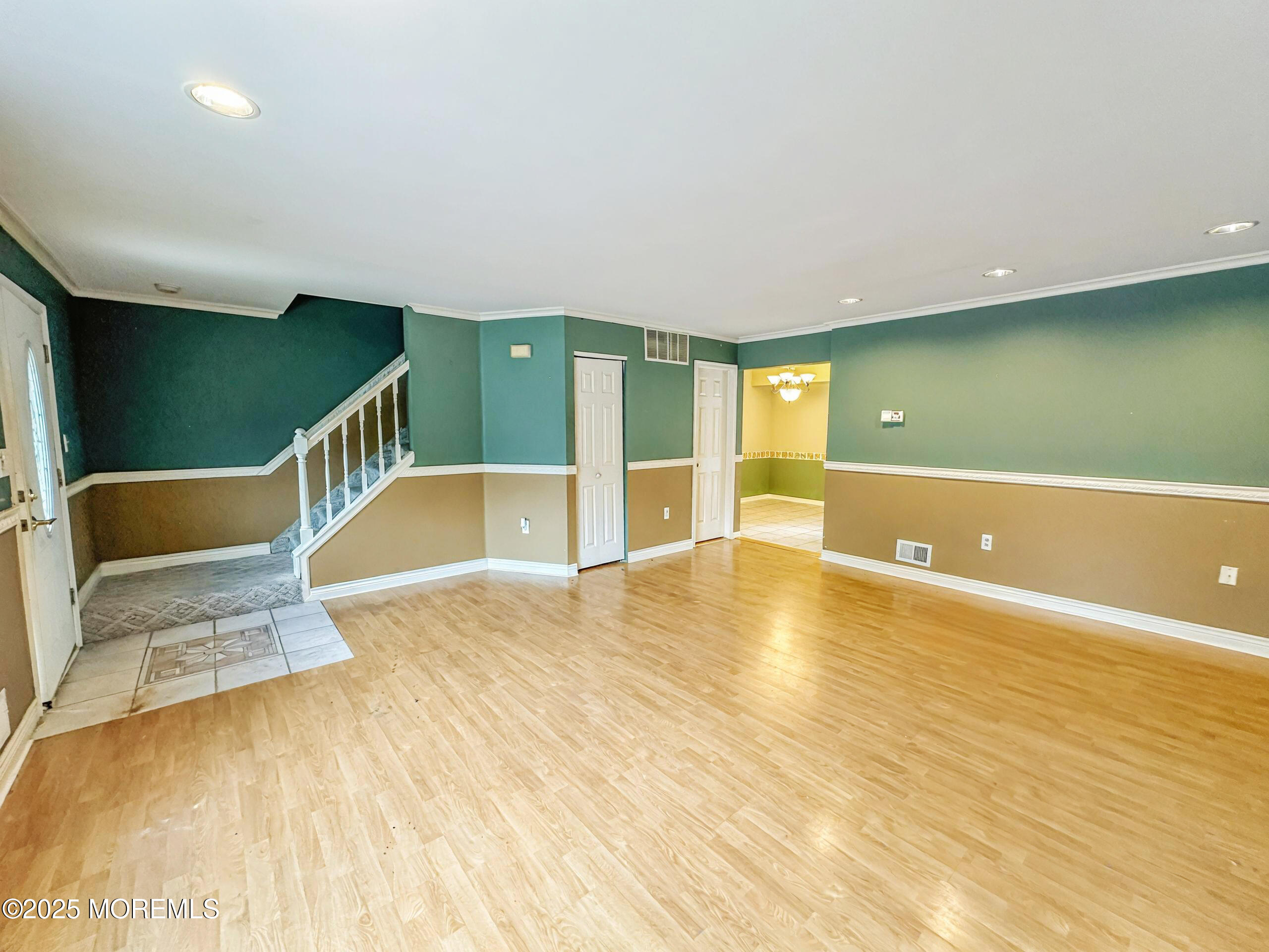 48 Colonial Court Jackson, NJ 08527 - Photo 22 of 24 livingroom2