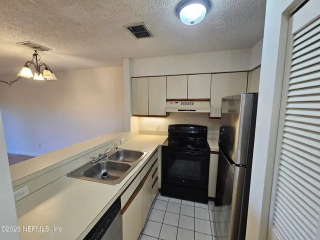 $262,500 | 1307 River Hills Circle East, Unit 16, Jacksonville, FL 32211