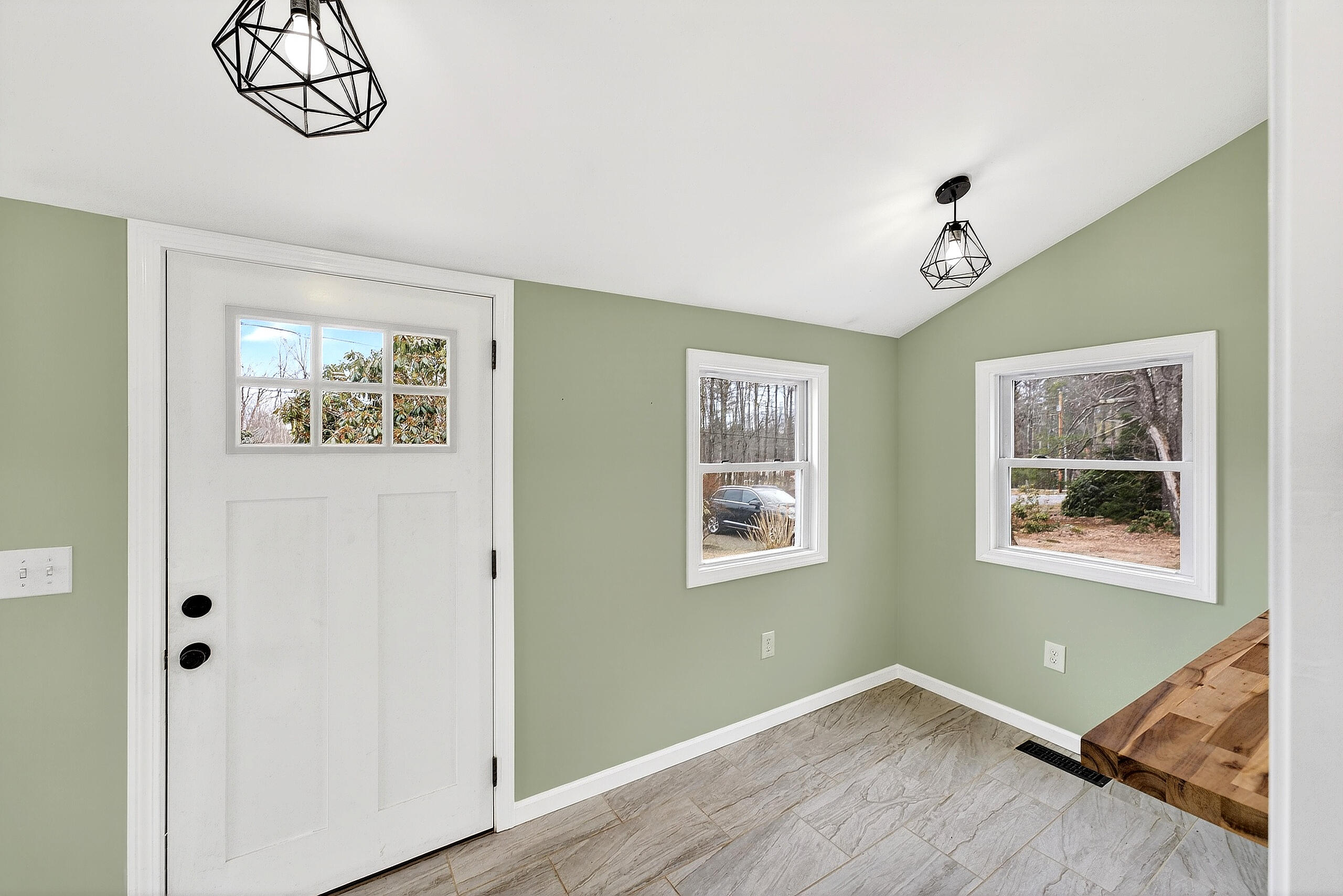 548 N Road Mount Vernon, ME 04352 - Photo 9 of 34 013_DSC08488