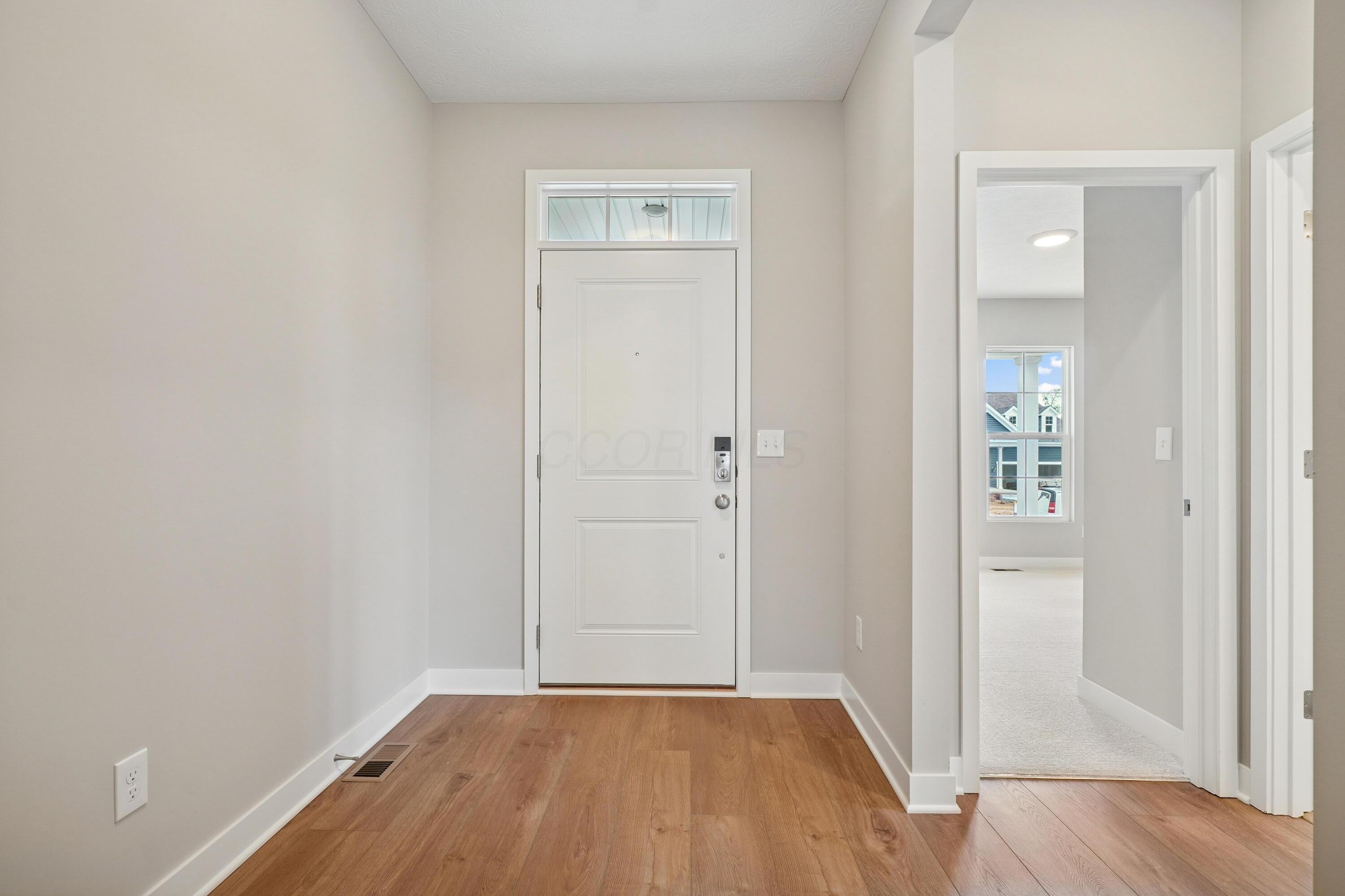 308 Reign Way Pataskala, OH 43062 - Photo 3 of 35 Entryway