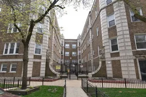 $2,100 | 1159 West Lunt Avenue, Unit 3, Chicago, IL 60626