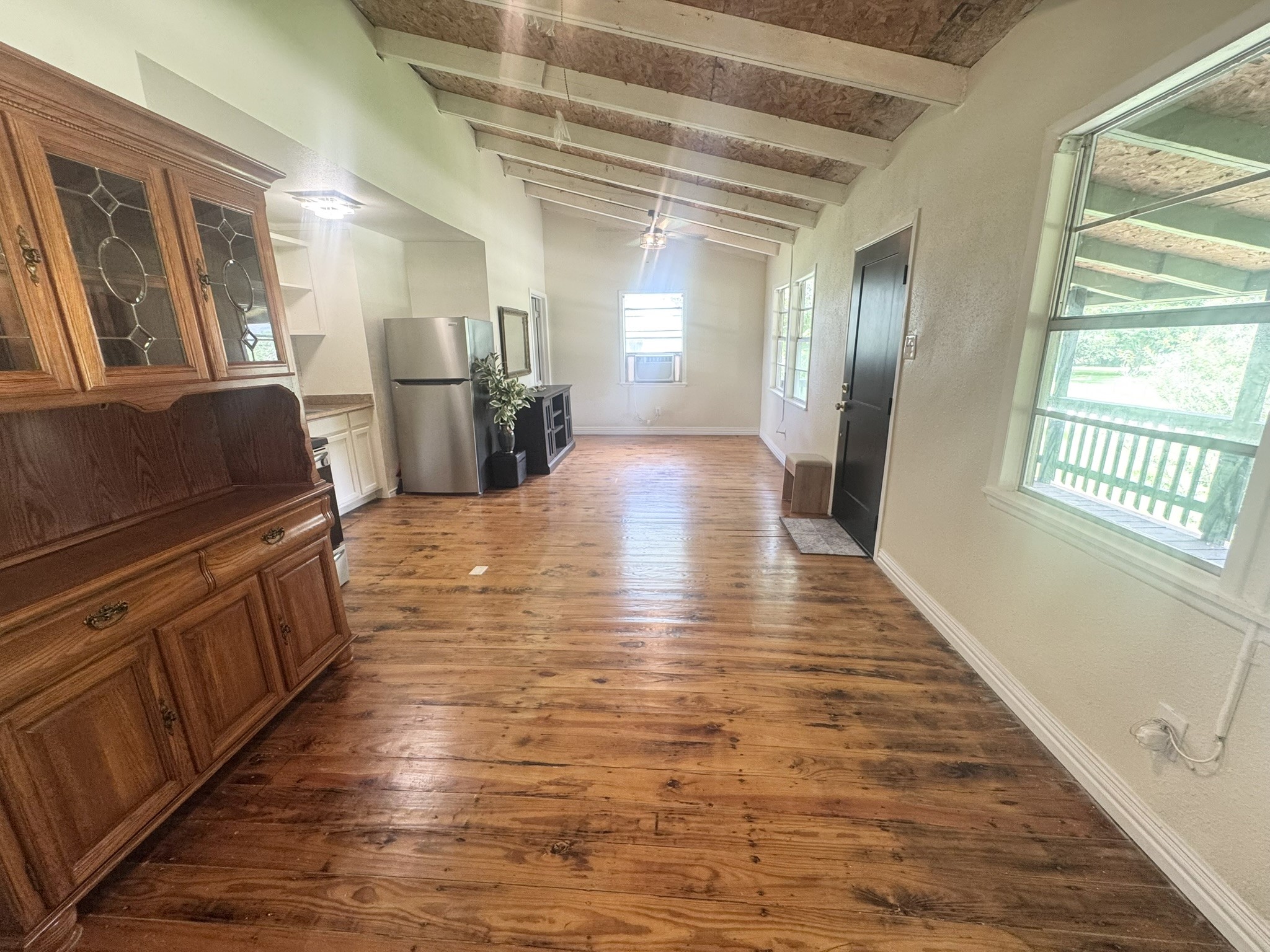 788 Riverside Drive Palacios, TX 77465 - Photo 9 of 46