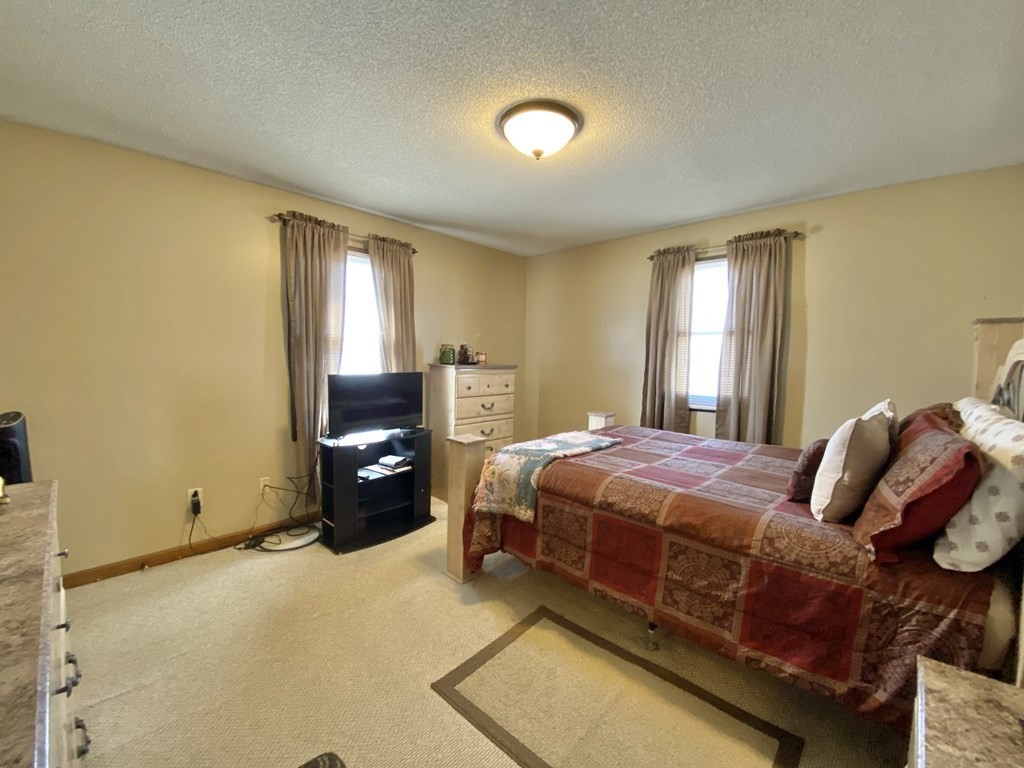 78-80 Beverly Lane Springfield, MA 01151 - Photo 8 of 15 Gallery Image 8