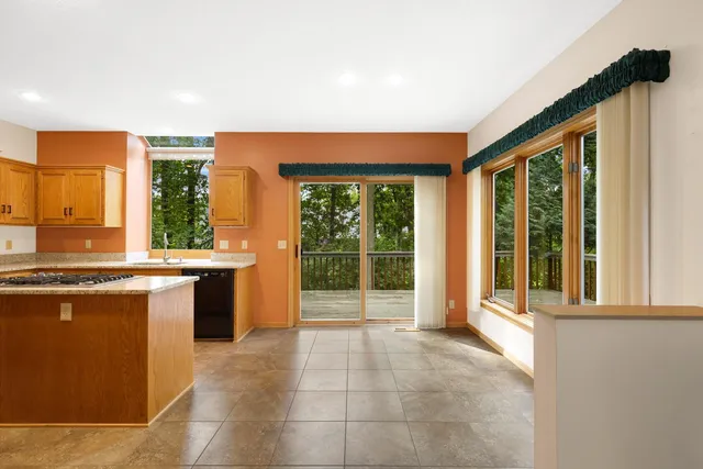 $499,900 | 12068 Gantry Lane, Apple Valley, MN 55124