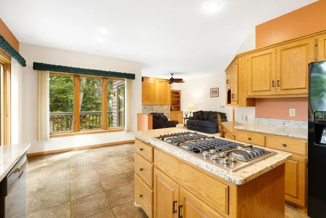 $499,900 | 12068 Gantry Lane, Apple Valley, MN 55124