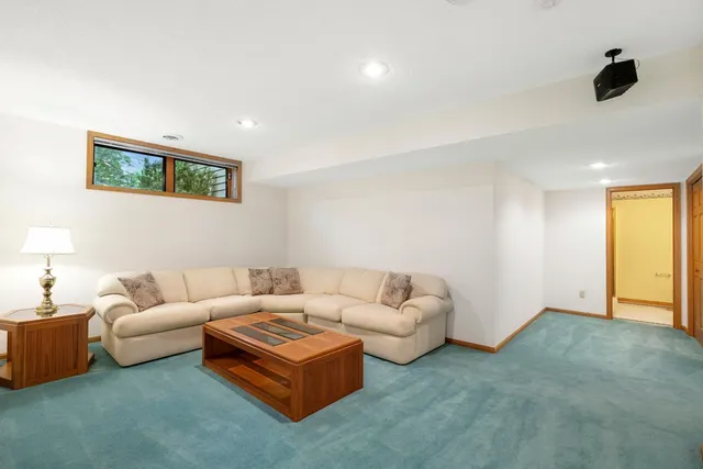 $499,900 | 12068 Gantry Lane, Apple Valley, MN 55124