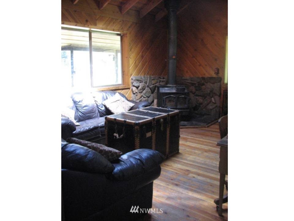 823 Old Kettle Falls Road Republic, WA 99166 - Photo 4 of 19 Gallery Image 4