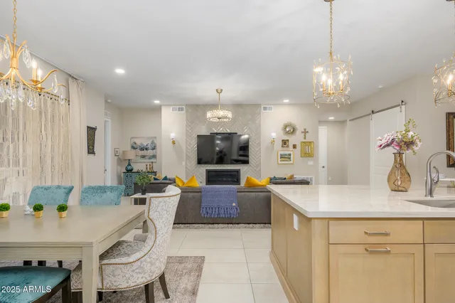 $4,500 | 5250 East Deer Valley Drive, Unit 257, Phoenix, AZ 85054