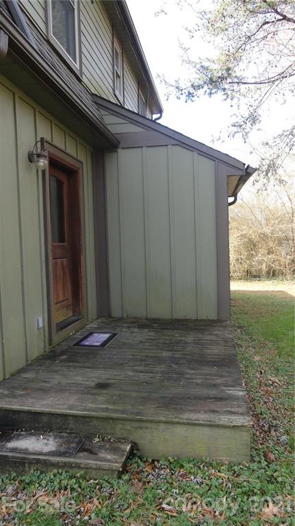 705 Rutherford Road Marion, NC 28752 - Photo 7 of 42 Gallery Image 7