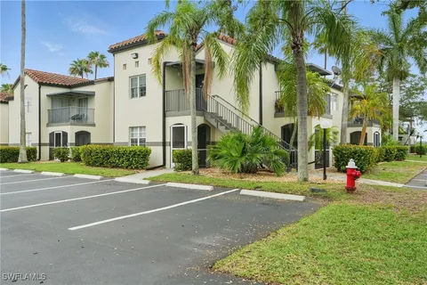 $173,500 | 3421 Winkler Avenue, Unit 402, Fort Myers, FL 33916