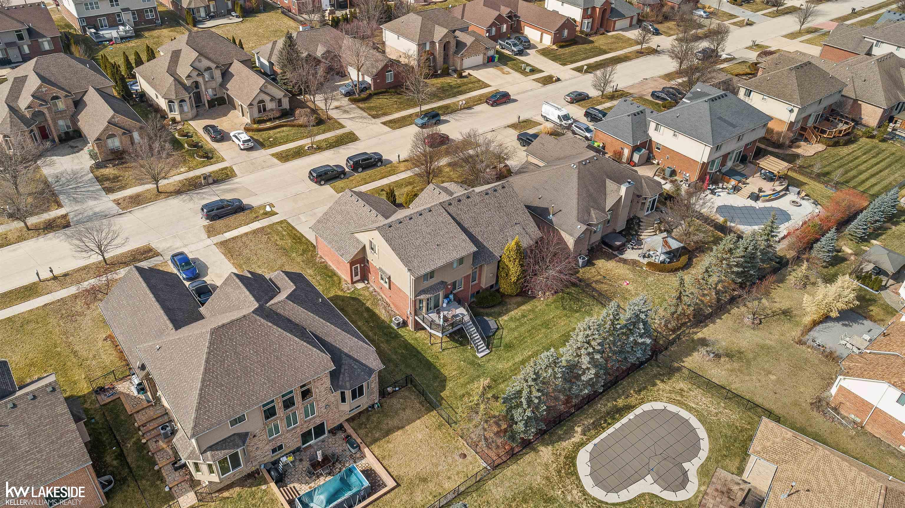 50510 Nesting Ridge Drive Macomb, MI 48044 - Photo 7 of 37 50202054-E99B5F7B-3743-4A87-B330-AE4A4240A71D.JPG