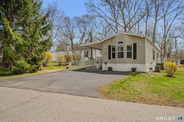 $118,000 | 136 Hunters Road, Norwich, CT 06360
