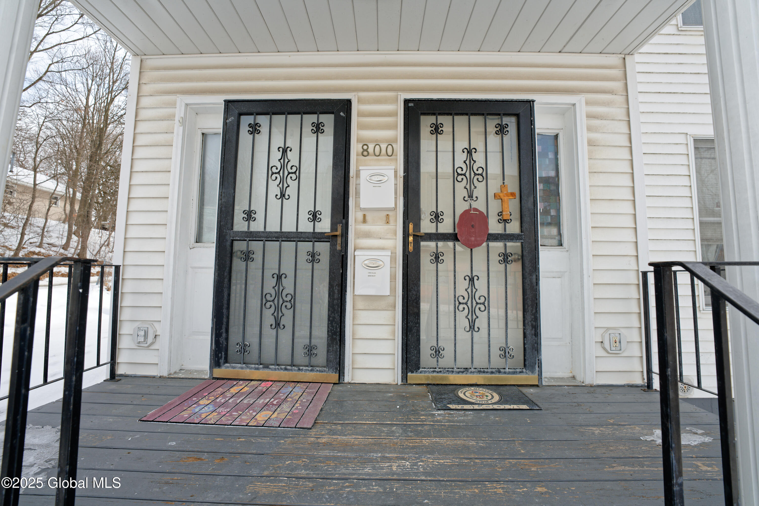 800 3rd Street Rensselaer, NY 12144 - Photo 4 of 40 0 Front 4