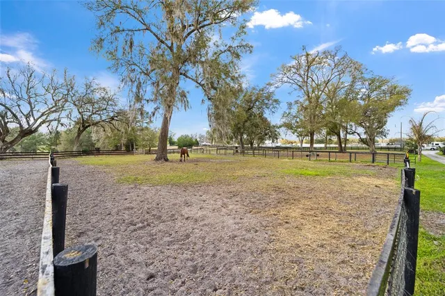 $2,425,000 | 13646 Highway 27, Morriston, FL 32668