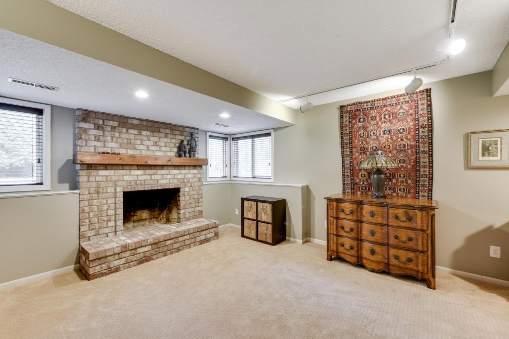 2710 Sylvan Road South Minnetonka, MN 55305 - Photo 26 of 36