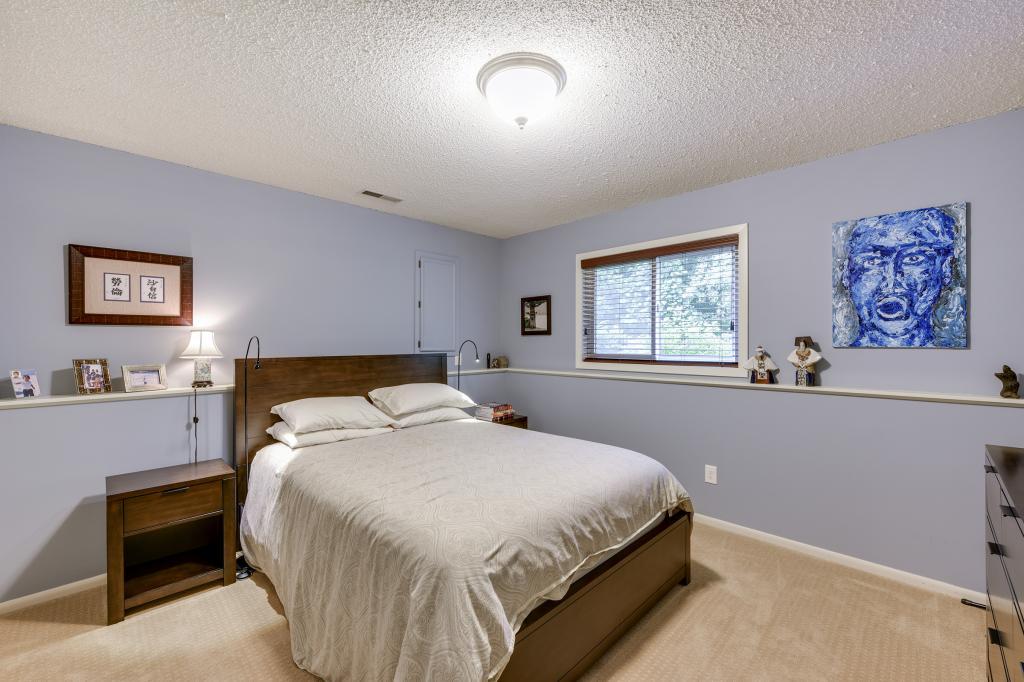 2710 Sylvan Road South Minnetonka, MN 55305 - Photo 29 of 36